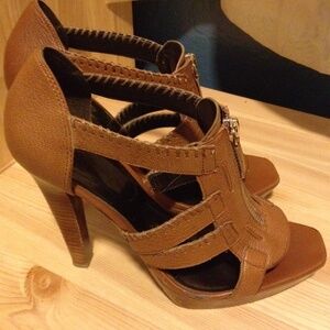 Tan Jessica Simpson zippered platform sandals